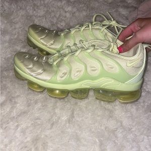 Nike vapormax plus size 8.5